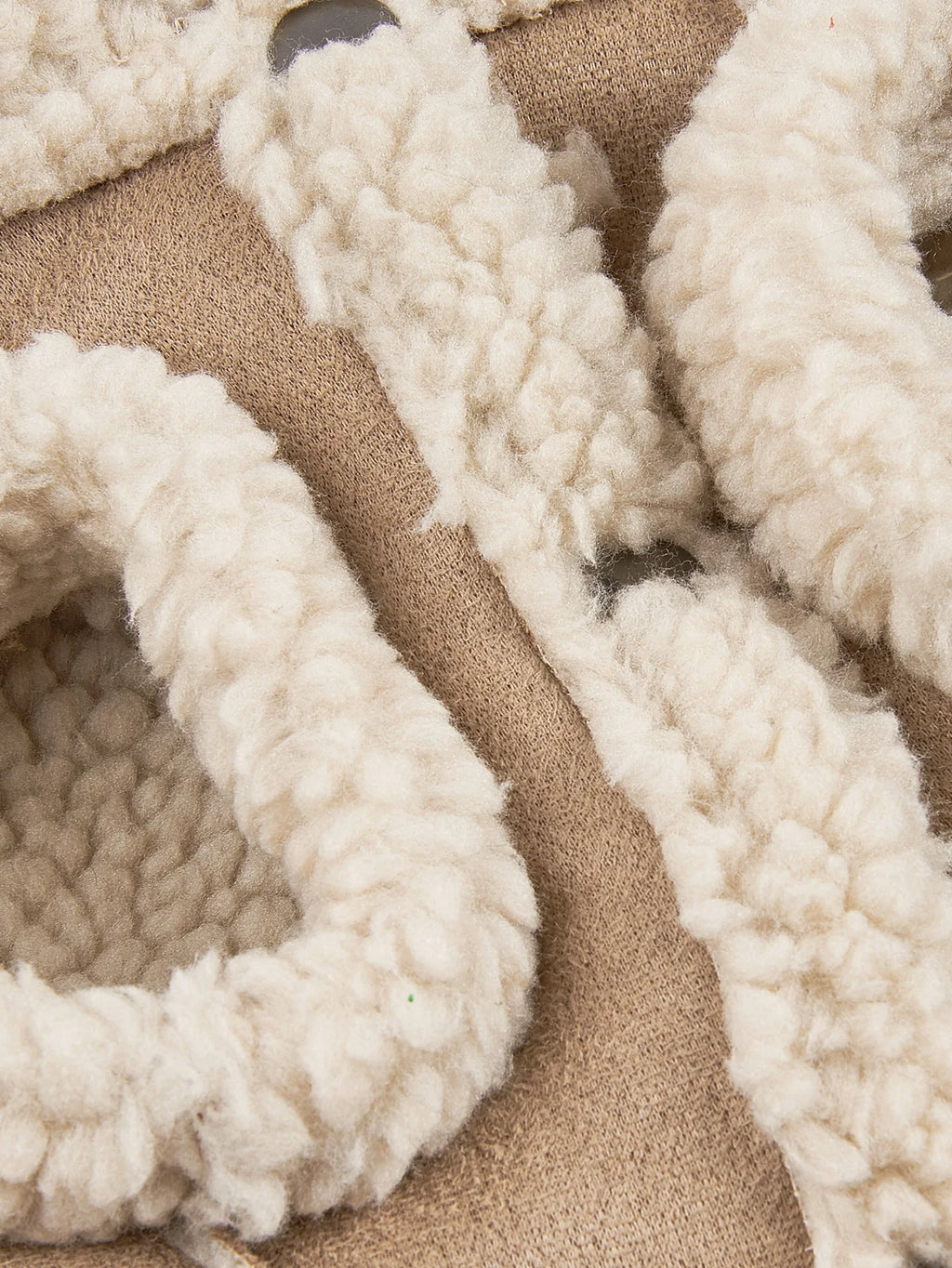 🏔️ The "Apres-Ski" Shearling Vest